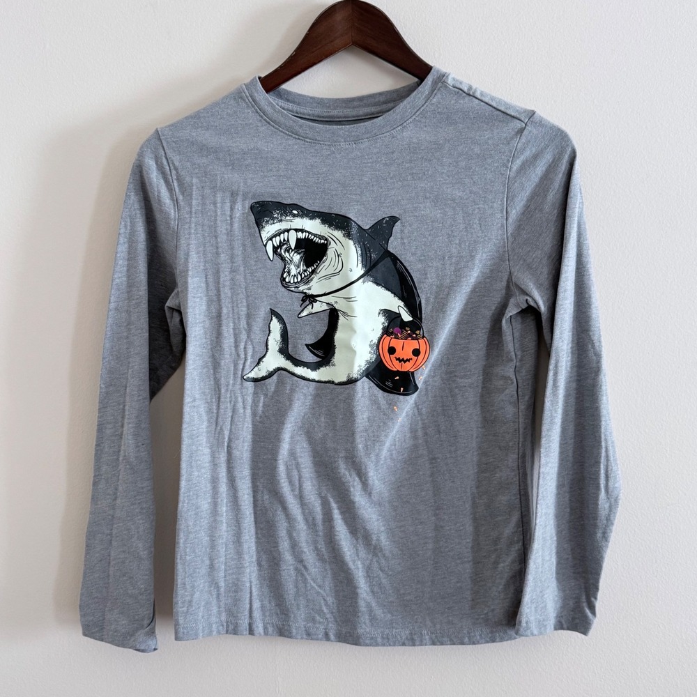 Cat & Jack Boys Gray Halloween Shark Trick or Treat Long Sleeve Tee L 10/12